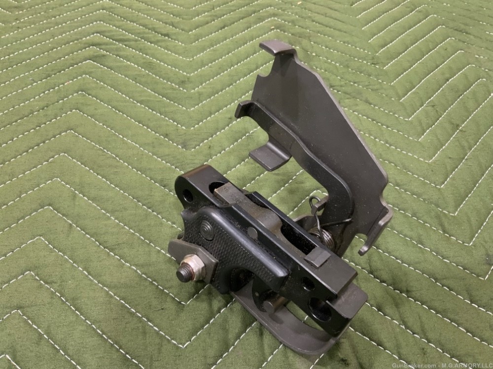 M240D  trigger assembly new old stock.-img-1