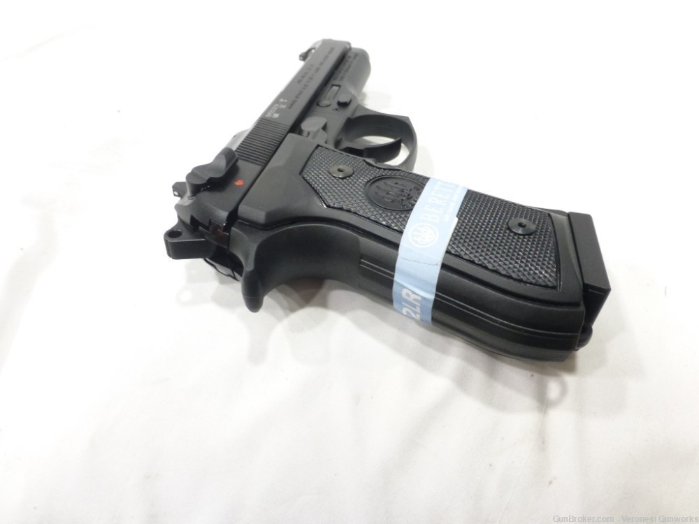 NIB Beretta M9 22 M9-22 Pistol 22 LR 10 rd 5" Decocker Black J90A1M9F18-img-1
