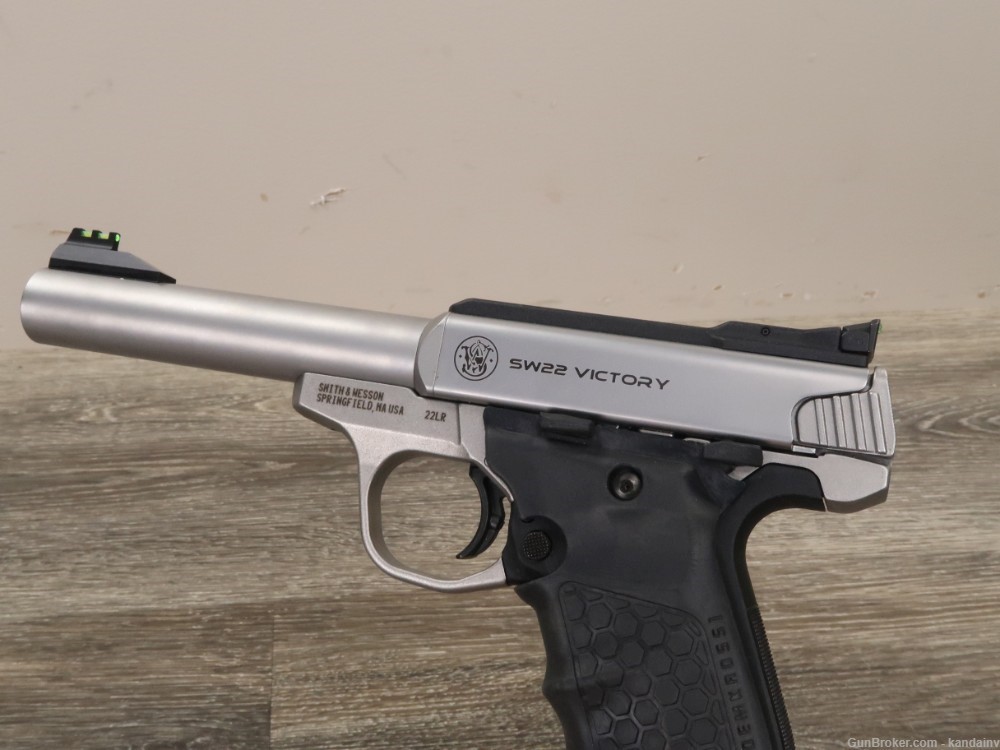 Smith & Wesson Model SW22 Semi Auto Pistol .22 LR 5-1/2"-img-4