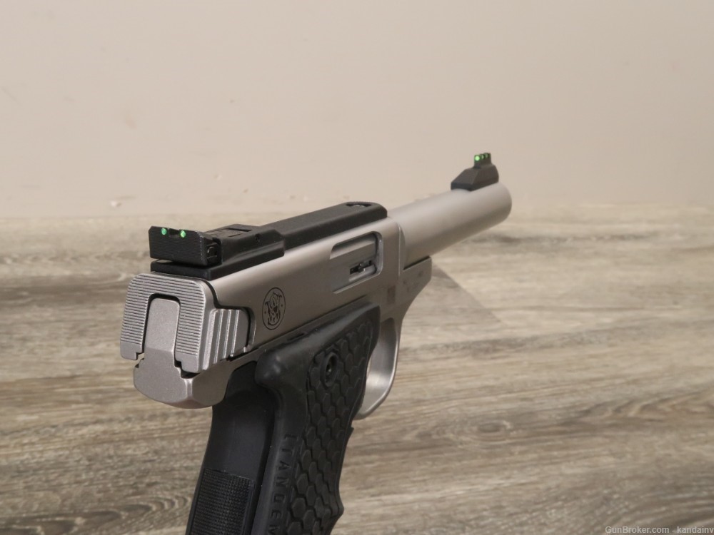 Smith & Wesson Model SW22 Semi Auto Pistol .22 LR 5-1/2"-img-9
