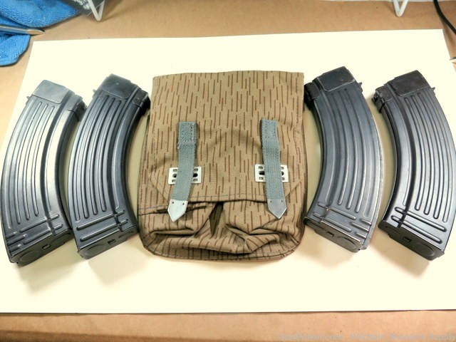 AK47 7.62X39 30-RD Magazines Lot of 4 With Pouch-img-0