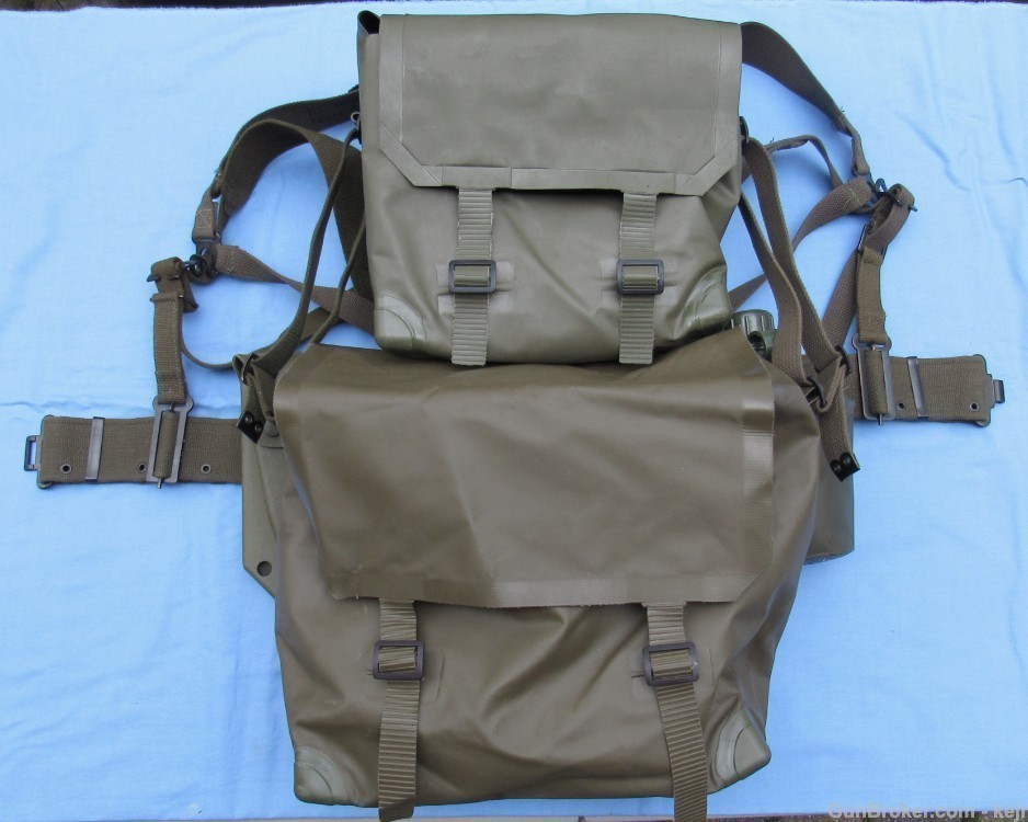 Dutch M.52  FAL Late Gear w/ Large + Small Packs, Canteen, Shovel Carrier-img-4