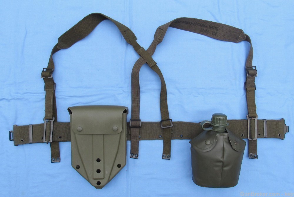 Dutch M.52  FAL Late Gear w/ Large + Small Packs, Canteen, Shovel Carrier-img-6