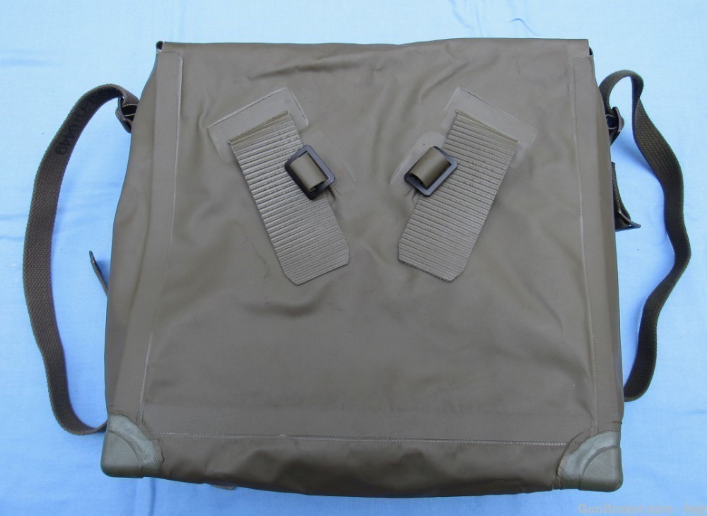 Dutch M.52  FAL Late Gear w/ Large + Small Packs, Canteen, Shovel Carrier-img-35