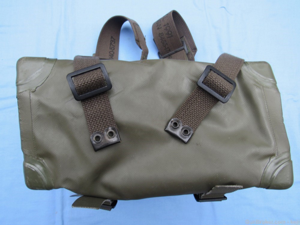 Dutch M.52  FAL Late Gear w/ Large + Small Packs, Canteen, Shovel Carrier-img-29