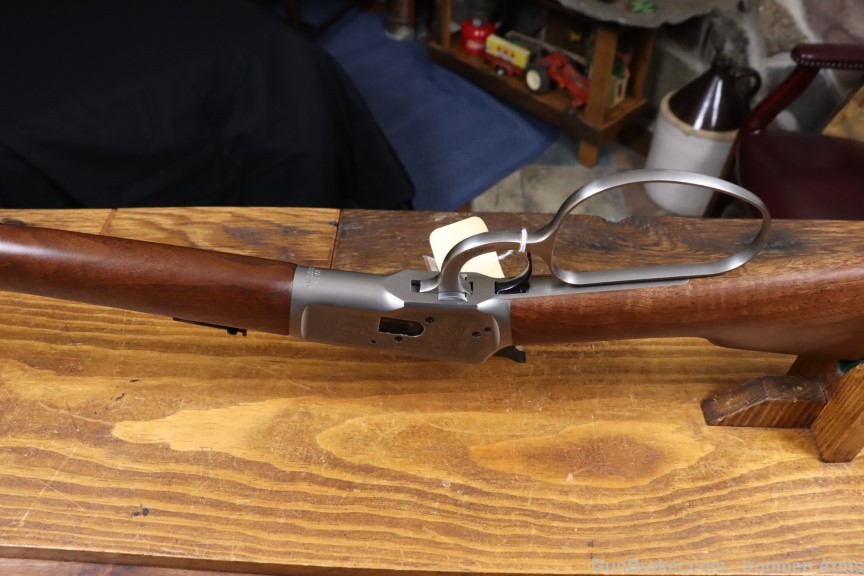 Winchester John Wayne 1892 High Grade Carbine in Box Mint 44-40 WCF -img-44