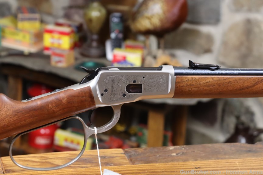 Winchester John Wayne 1892 High Grade Carbine in Box Mint 44-40 WCF -img-14