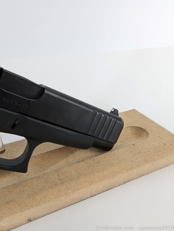 Glock G48 9mm w/ 2 Magazines & Case-img-2