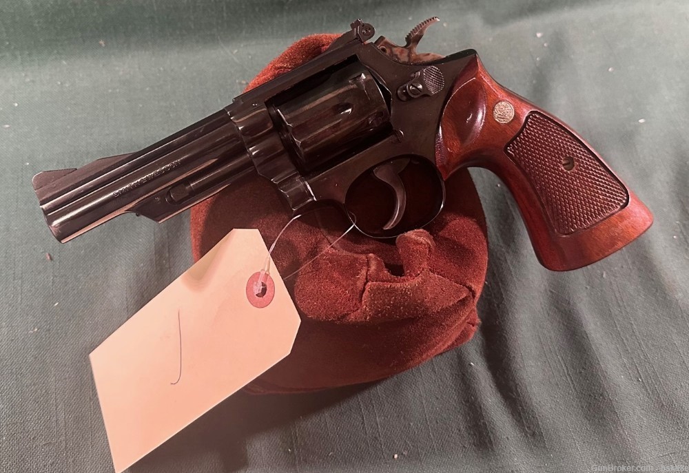 Smith & Wesson Model 19-3, used, 357 Magnum, blued 6 shot fluted cylinder-img-1