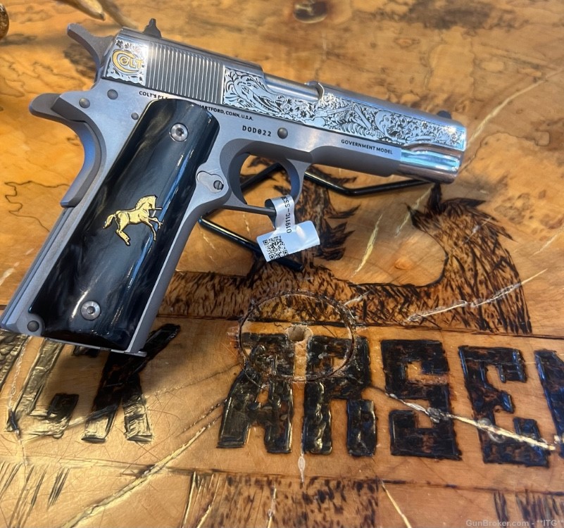 COLT 1911-38 SUPER- #22 OF 500 DAY OF THE DEAD- LIMITED EDITION-img-1