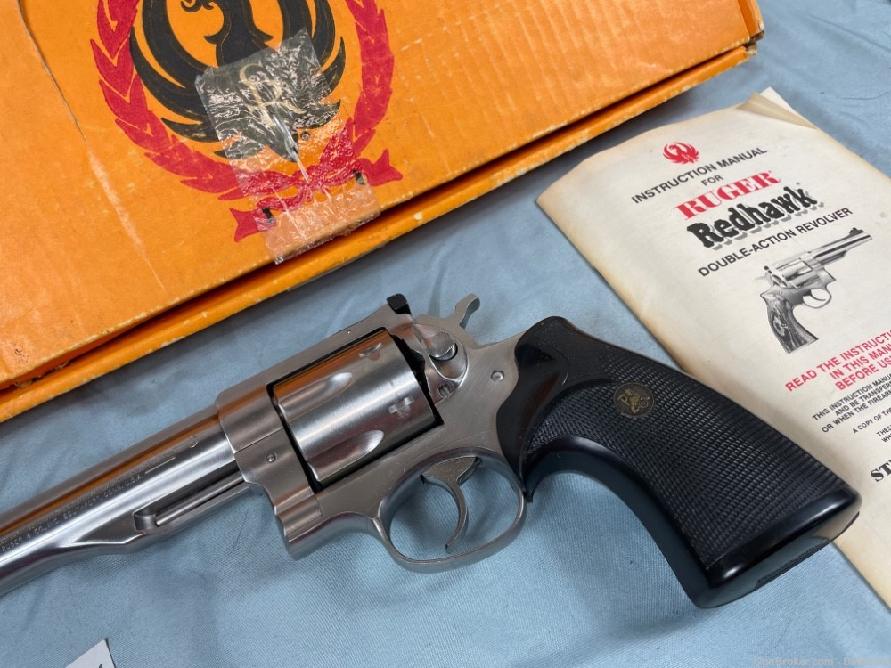 Ruger Stainless Redhawk .44 Magnum 5.5" + Presentation Grips  (sp) -img-1