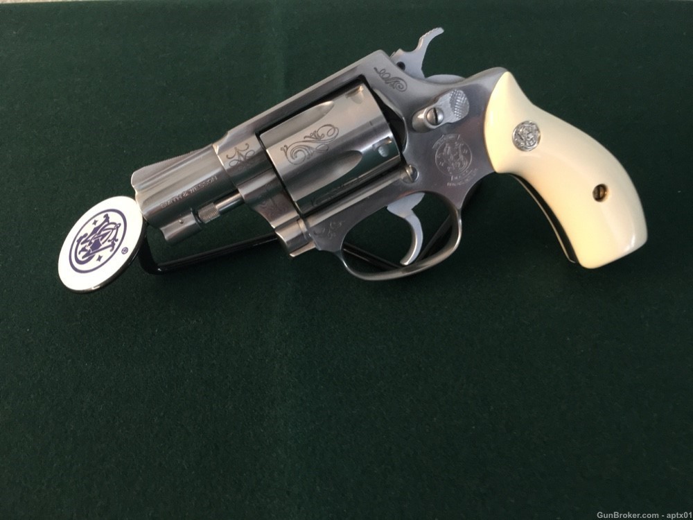 Smith and Wesson / S&W Model 60 Factory Engraved - Very Nice-img-3