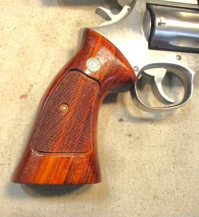 Smith & Wesson 686 DA .357MAG 6RD STS Revolver 8 3/8"  Walnut W/Scope 2X-img-2