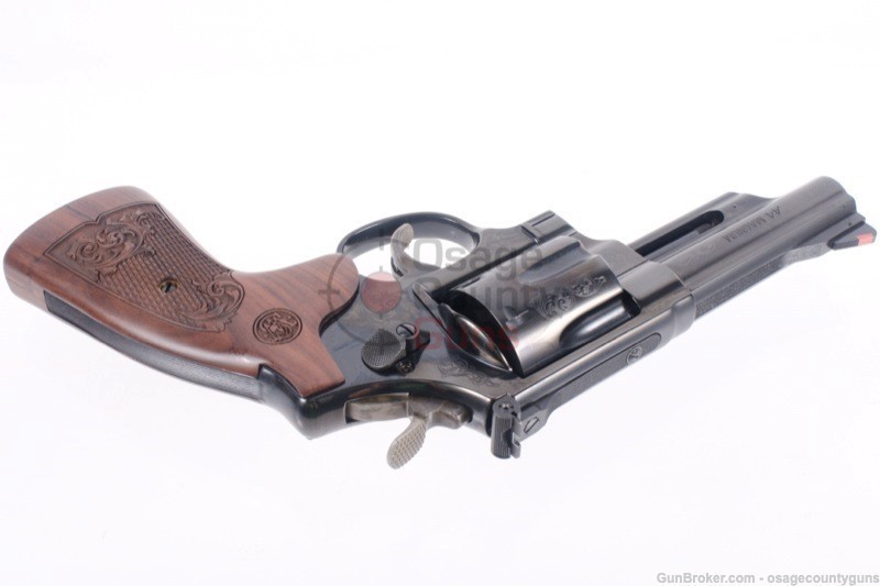 Smith & Wesson - Model 29 Blue / Engraved -img-7