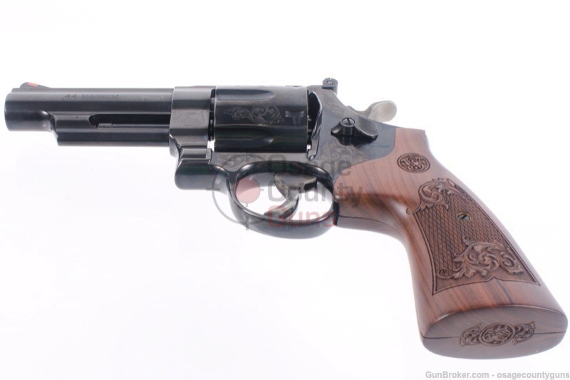 Smith & Wesson - Model 29 Blue / Engraved -img-5