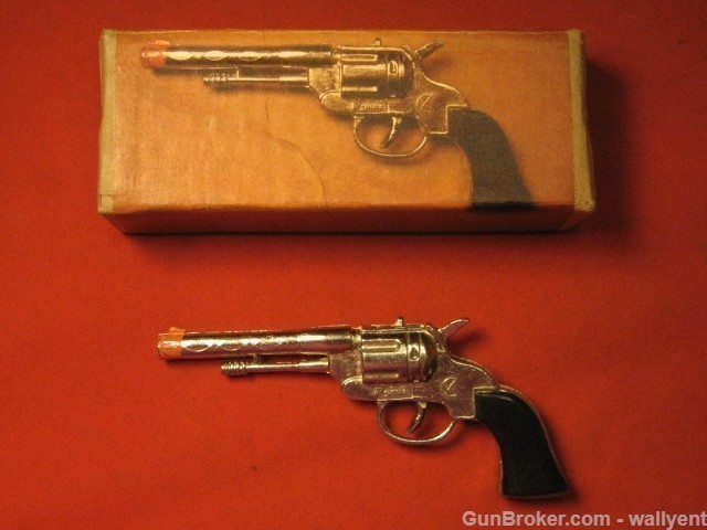 Toy Miniature Revolver Pistol Die-Cast like Marx collectable guns-img-0