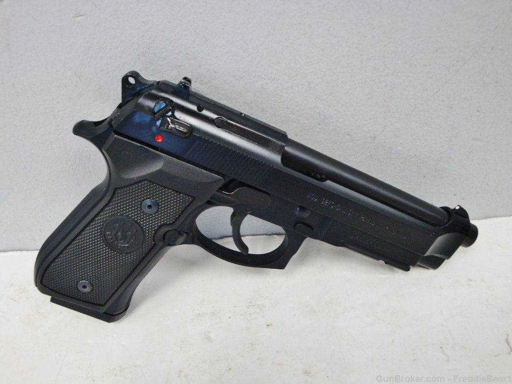 Beretta 92FS M9A1 9mm Pistol Blue Like New in Box -img-3