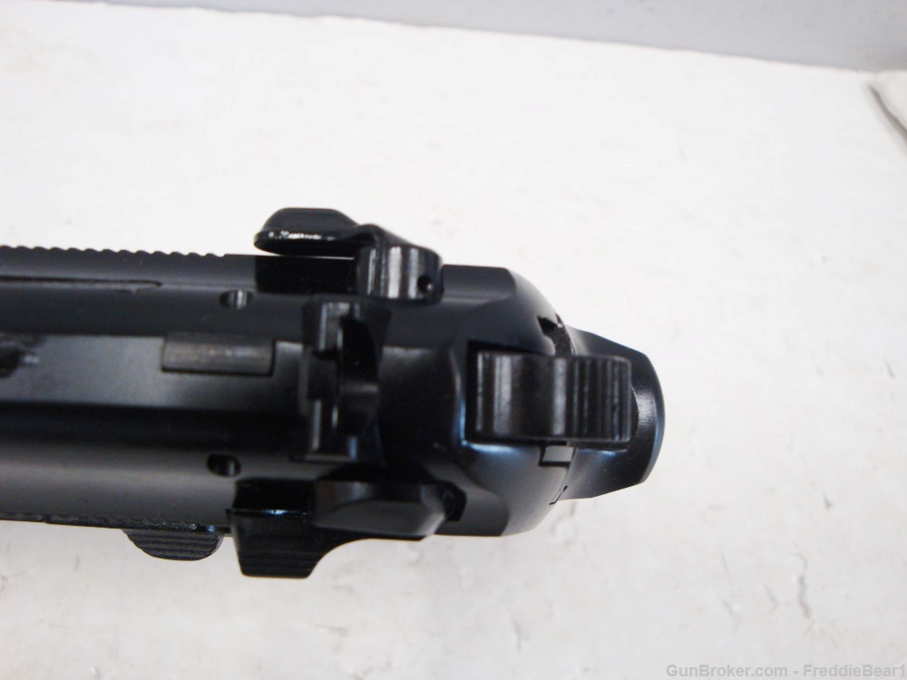 Beretta 92FS M9A1 9mm Pistol Blue Like New in Box -img-17