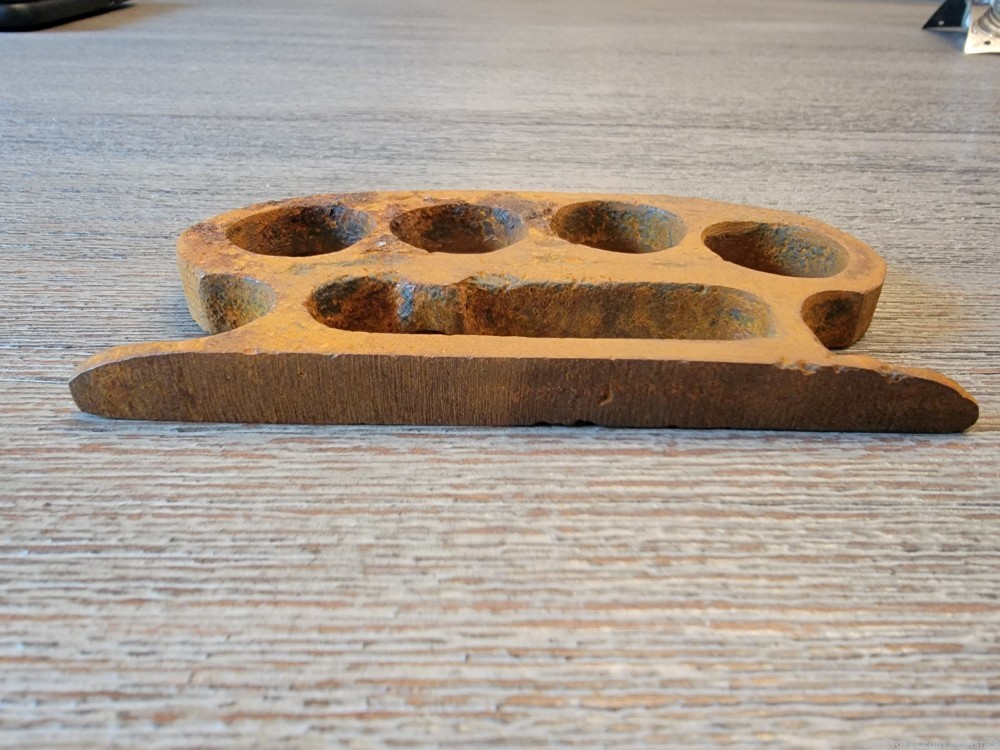 Crudely Made Vintage Knuckle Duster Iron Brass Knuckles-img-2
