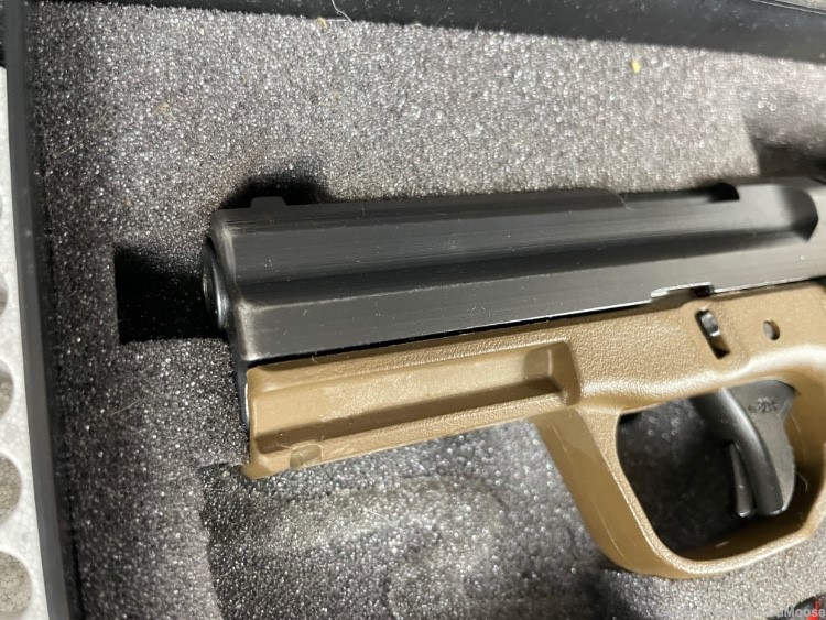 FMK Pistol Armed Forces Edition 9mm 9C1 - G2 + 2 Mags-img-14