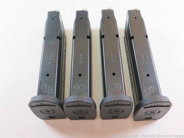 Smith & Wesson M&P 9mm 17 Round Magazines Lot of 4 Like New-img-3