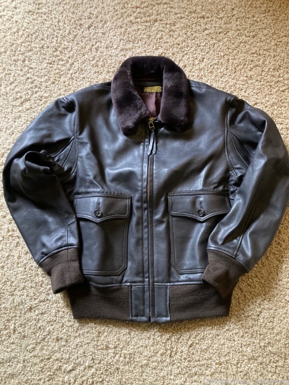 US NAVAL AVIATOR LEATHER JACKET SPEC M422 ALSO KNOWN AS THE G-1.-img-0