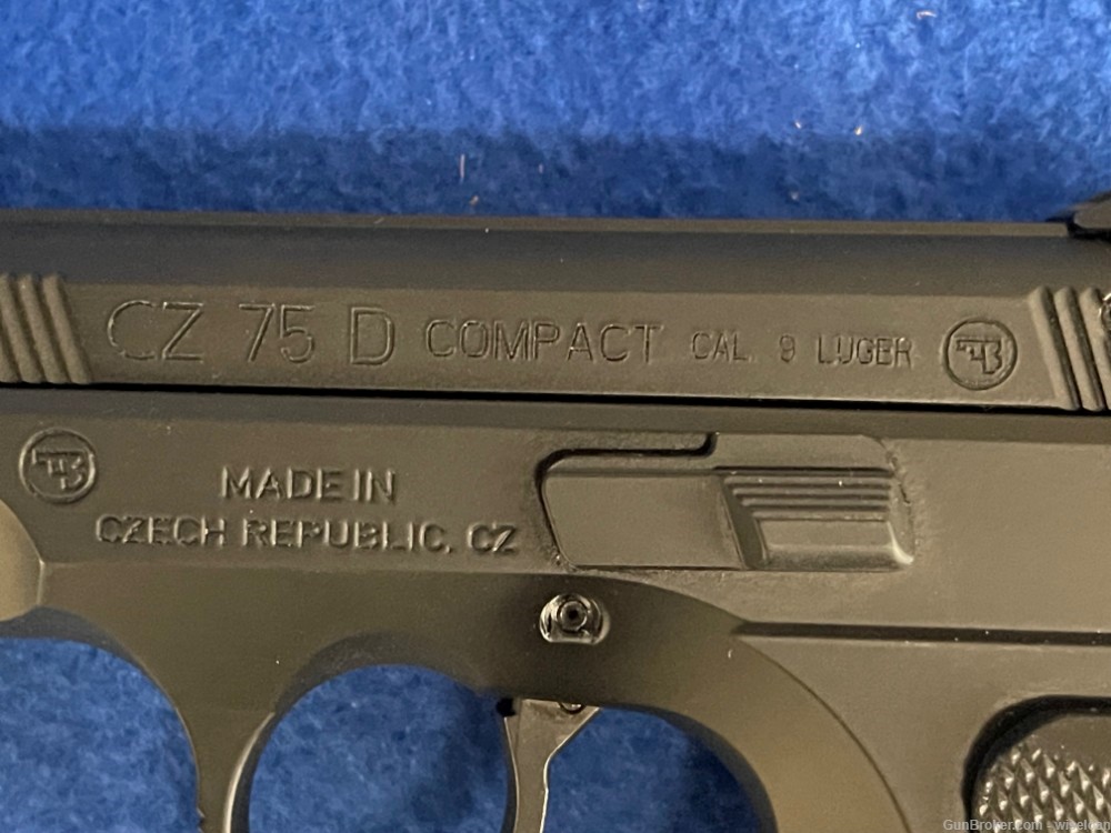New CZ 75 D Compact 9mm Decocker Semi-Auto Pistol-img-6