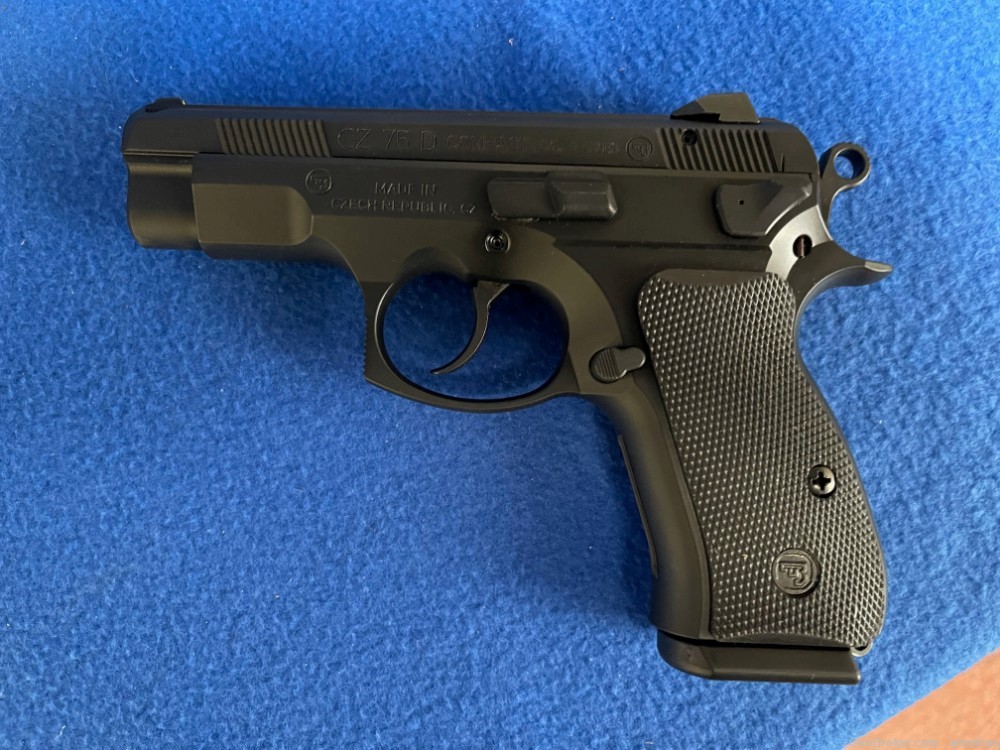New CZ 75 D Compact 9mm Decocker Semi-Auto Pistol-img-1