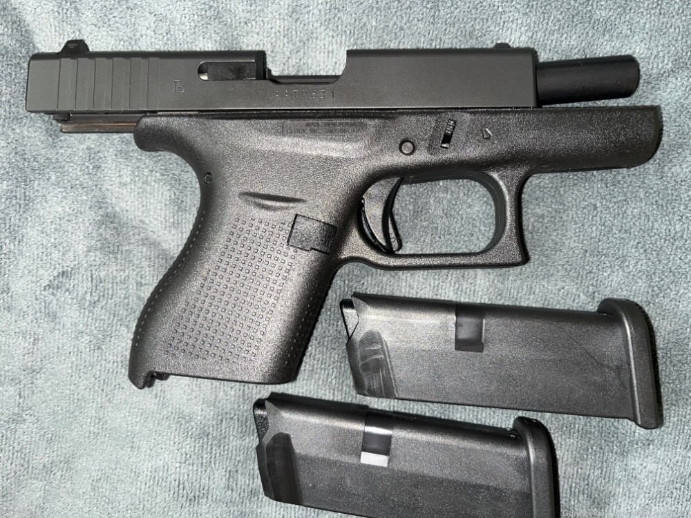 Glock Model 42 in .380 ACP with 3.25” barrel (Factory New)-img-7