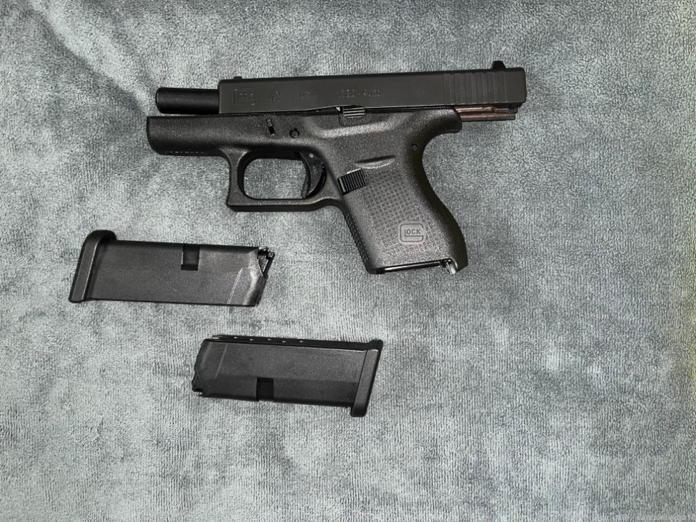 Glock Model 42 in .380 ACP with 3.25” barrel (Factory New)-img-6