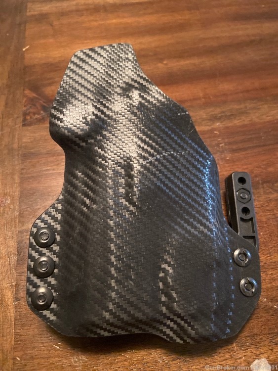 Sig 320 compact M18 iwb holster carbon fiber streamlight tlr 7a-img-1