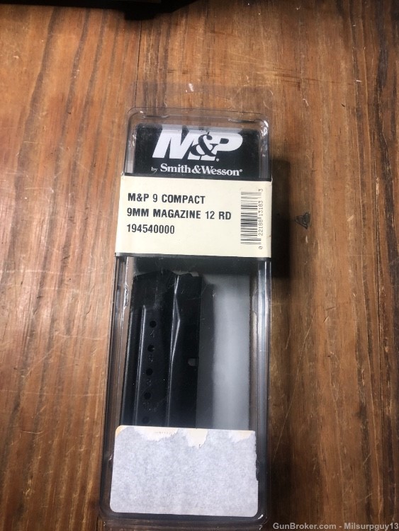 Smith and Wesson M&P 9 compact 12 rd magazine 9mm 194540000-img-0