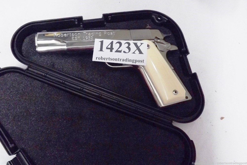 Plano Black Handgun Case fits 4 inch Revolver 5 inch Auto Like New 1423 -img-3