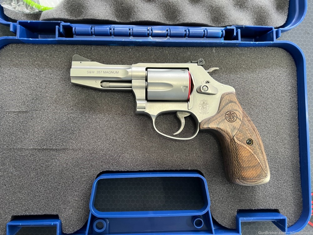Smith & Wesson Performance Center Pro Series Model 60-img-2