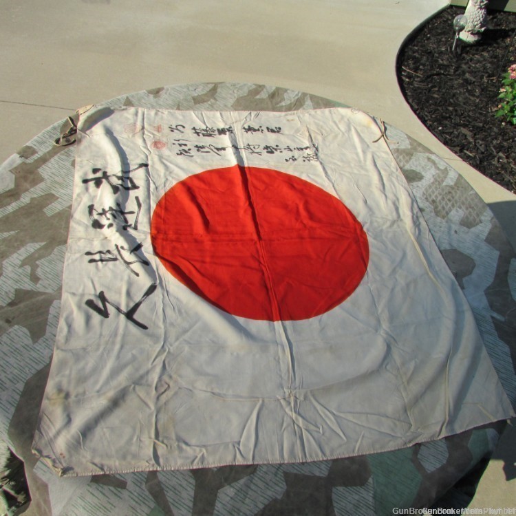 JAPANESE WWII SIGNED SOLDIERS PERSONAL FLAG WITH NICE MARKINGS -img-1