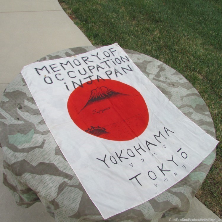 JAPANESE WWII ORIGINAL MEATBALL FLAG SOLDIERS ART WORK MEMORY OF JAPAN-img-0