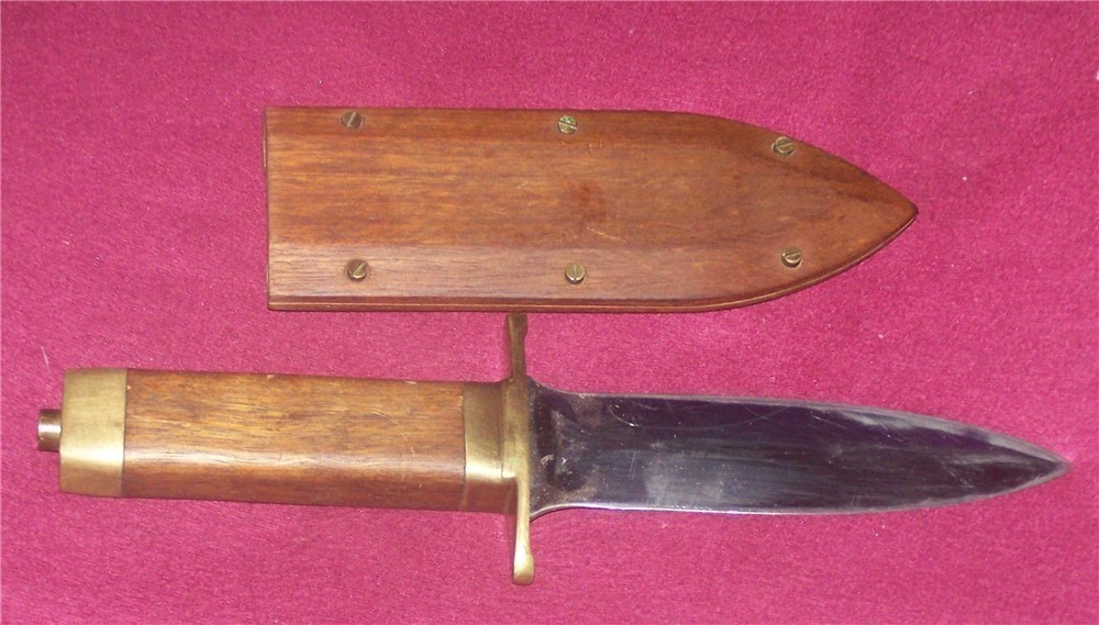 FULL TANG BOOT DAGGER WITH WOODEN SCABBARD-img-4