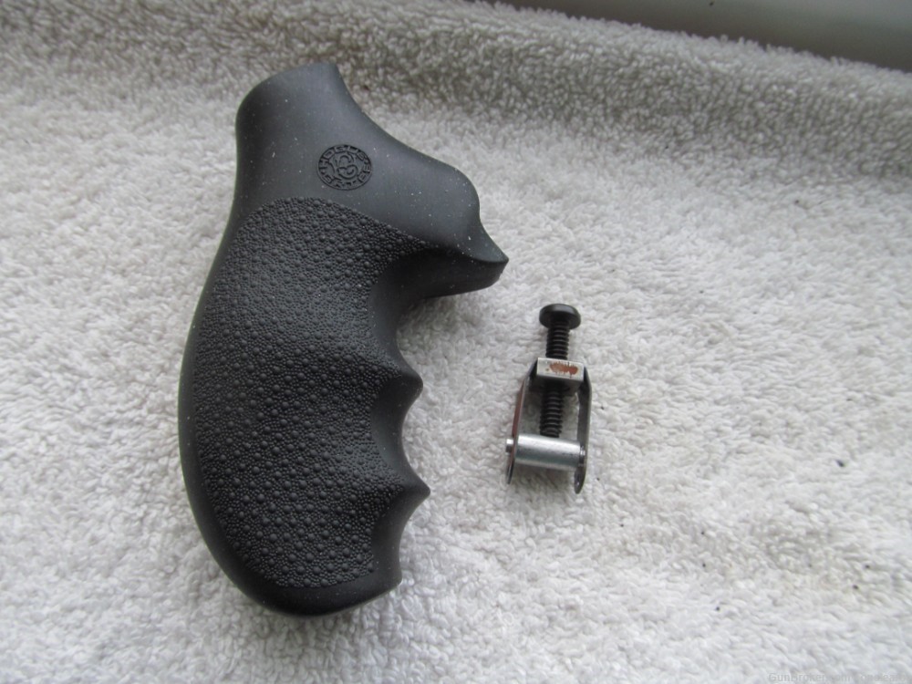 Ruger SP101 Grips by Hogue-img-0