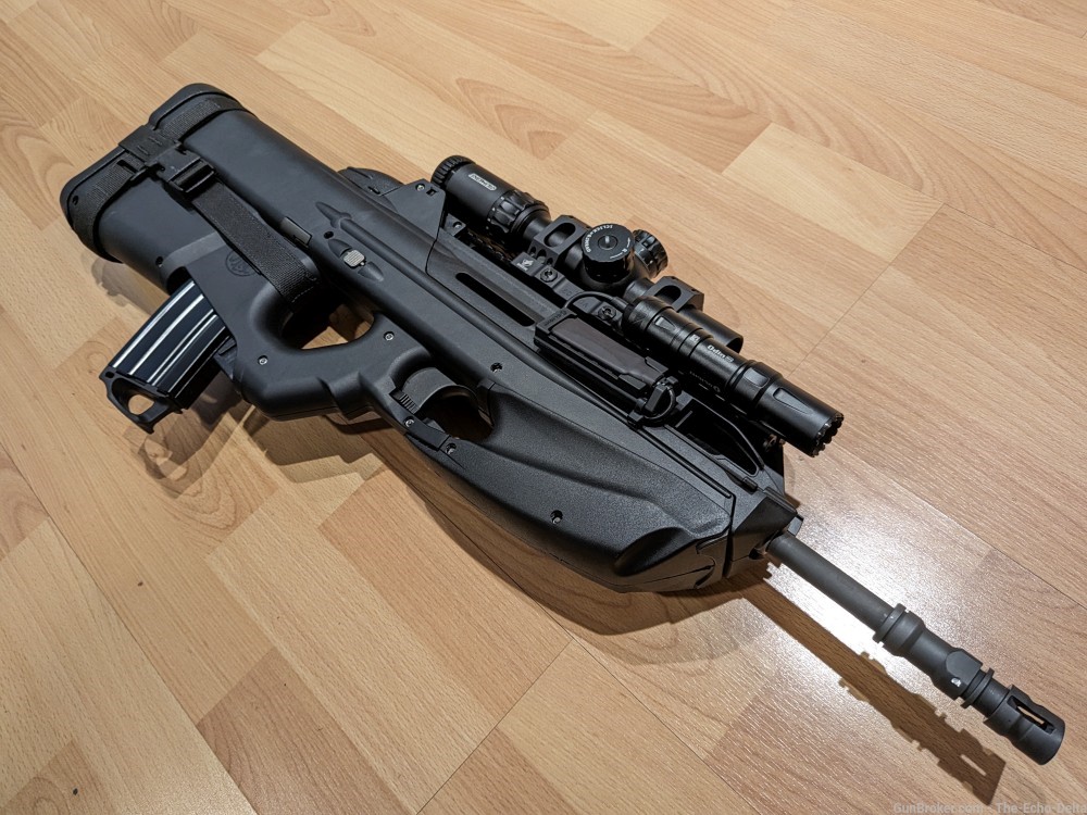 MINT FN FS2000 W/EXTRAS!-img-1