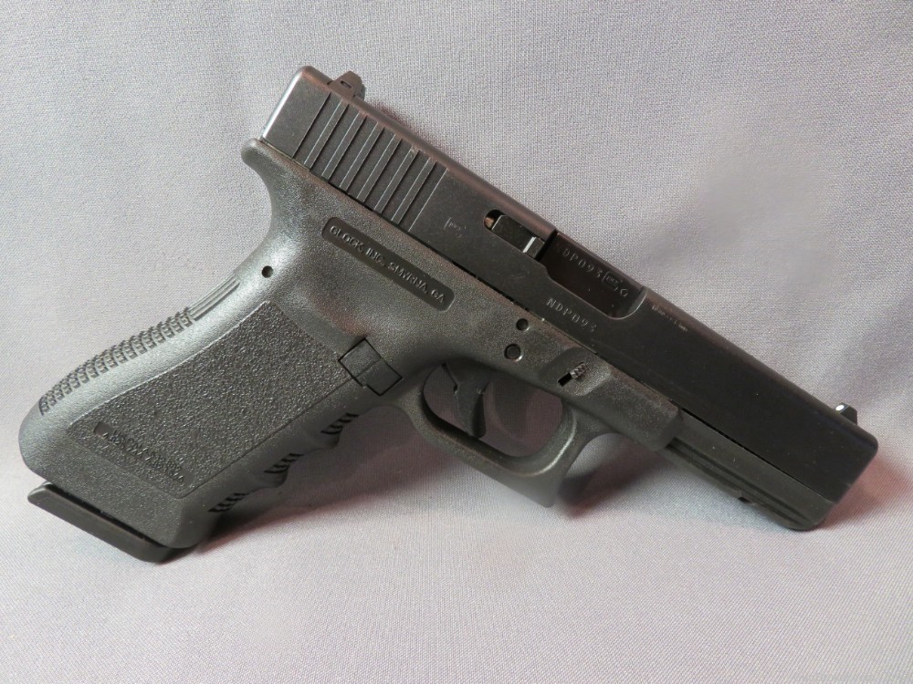 Glock G17 Gen 3 9mm LNIB-img-1
