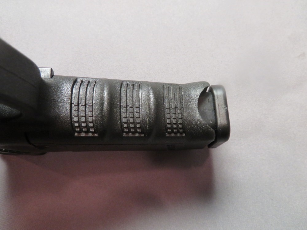 Glock G17 Gen 3 9mm LNIB-img-12