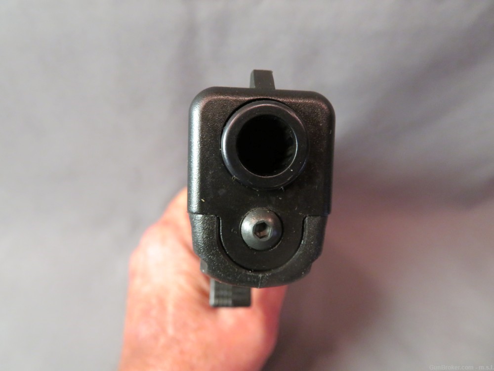 Glock G17 Gen 3 9mm LNIB-img-14