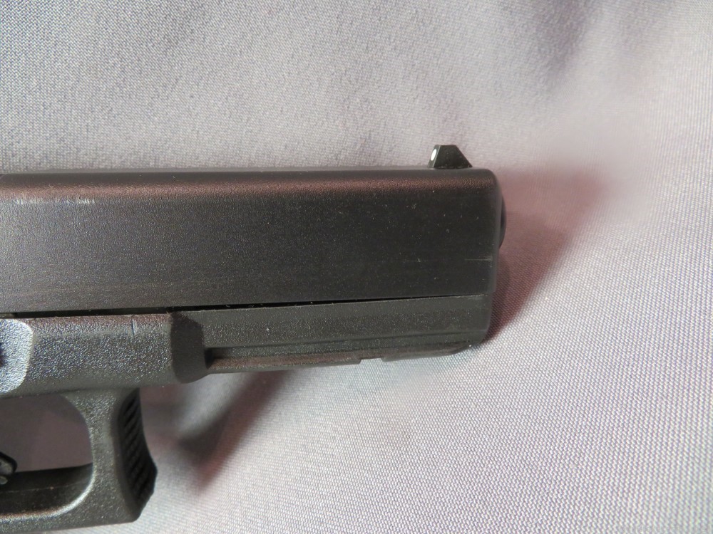 Glock G17 Gen 3 9mm LNIB-img-8