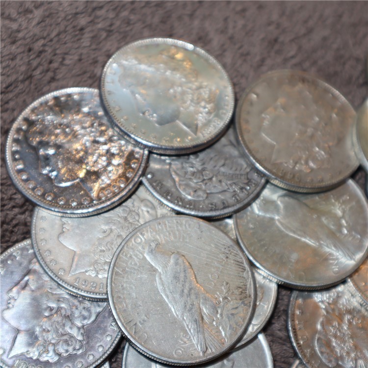 Morgan Silver Dollars (100) High Numismatic condition some gem quality!-img-5