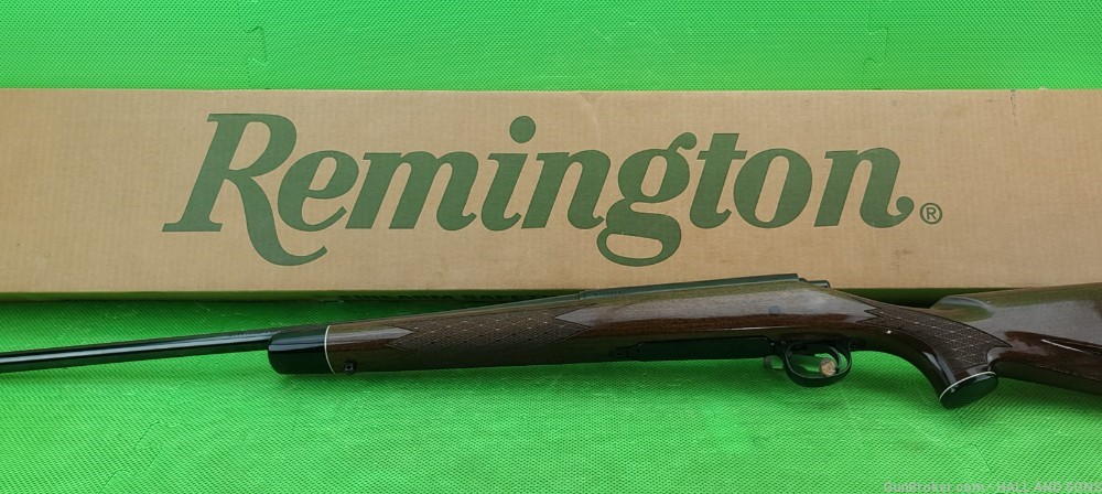Remington 700 BDL * CUSTOM DELUXE * 25-06 Rem * ENHANCED ENGRAVING-img-2