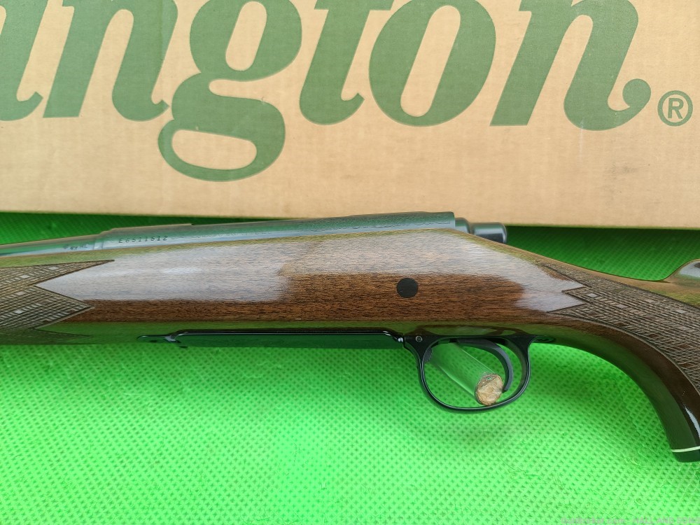 Remington 700 BDL * CUSTOM DELUXE * 25-06 Rem * ENHANCED ENGRAVING-img-45