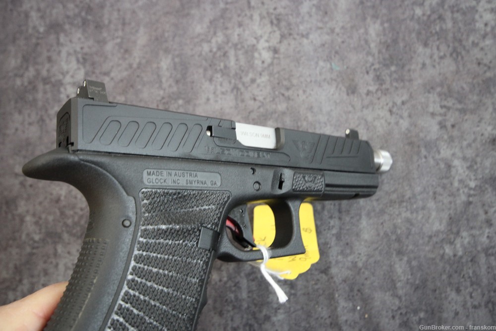 Wilson Combat Custom Glock G17, Gen 4 in 9 MM with Extras-img-3