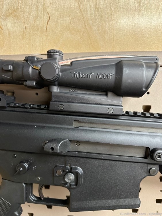 SCAR 17s, ACOG 308 ballistic scope, 6 FN magazines, custom hard case.-img-2