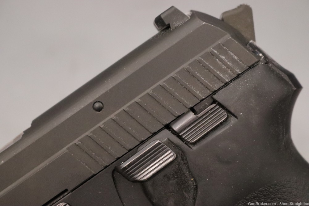 SIG Sauer P239 9mm 3.6" w/ Hogue Grips-img-19