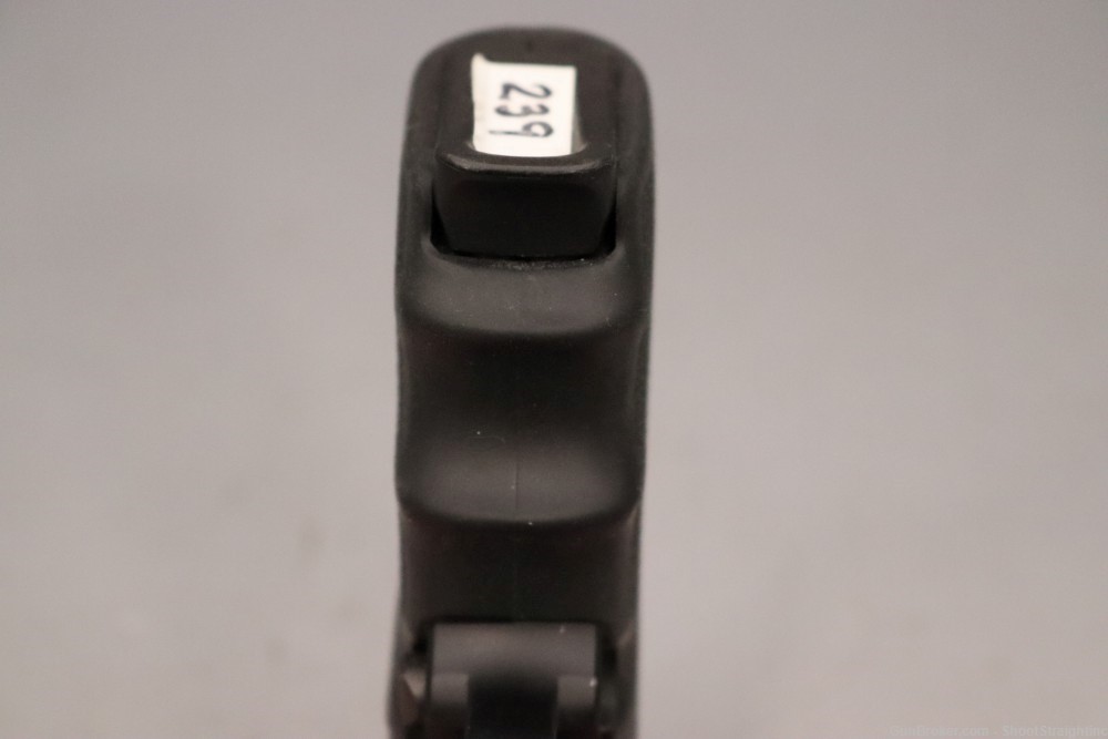 SIG Sauer P239 9mm 3.6" w/ Hogue Grips-img-10